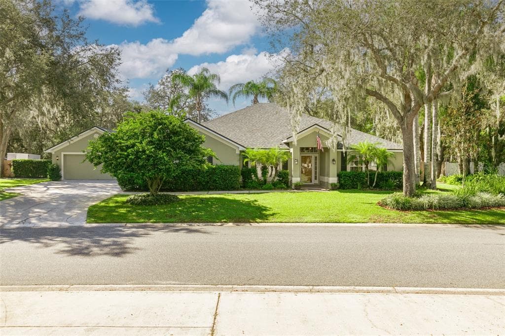 1851 SHERWOOD LAKES BOULEVARD LAKELAND, FL 33809