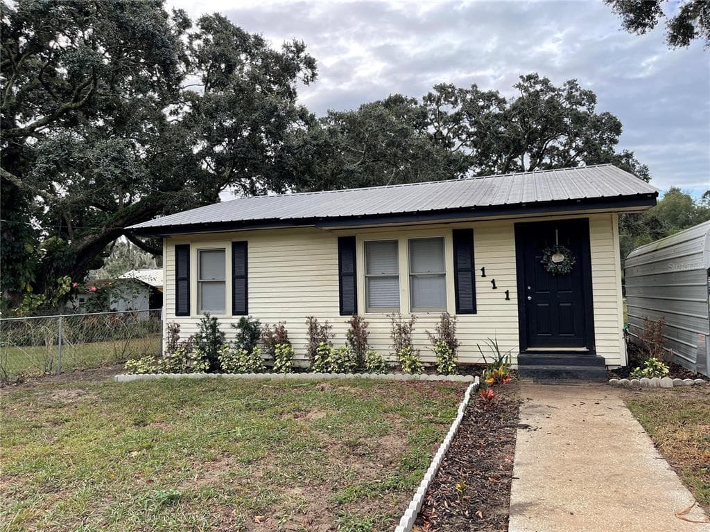 111 GARLAND AVENUE SEFFNER, FL 33584