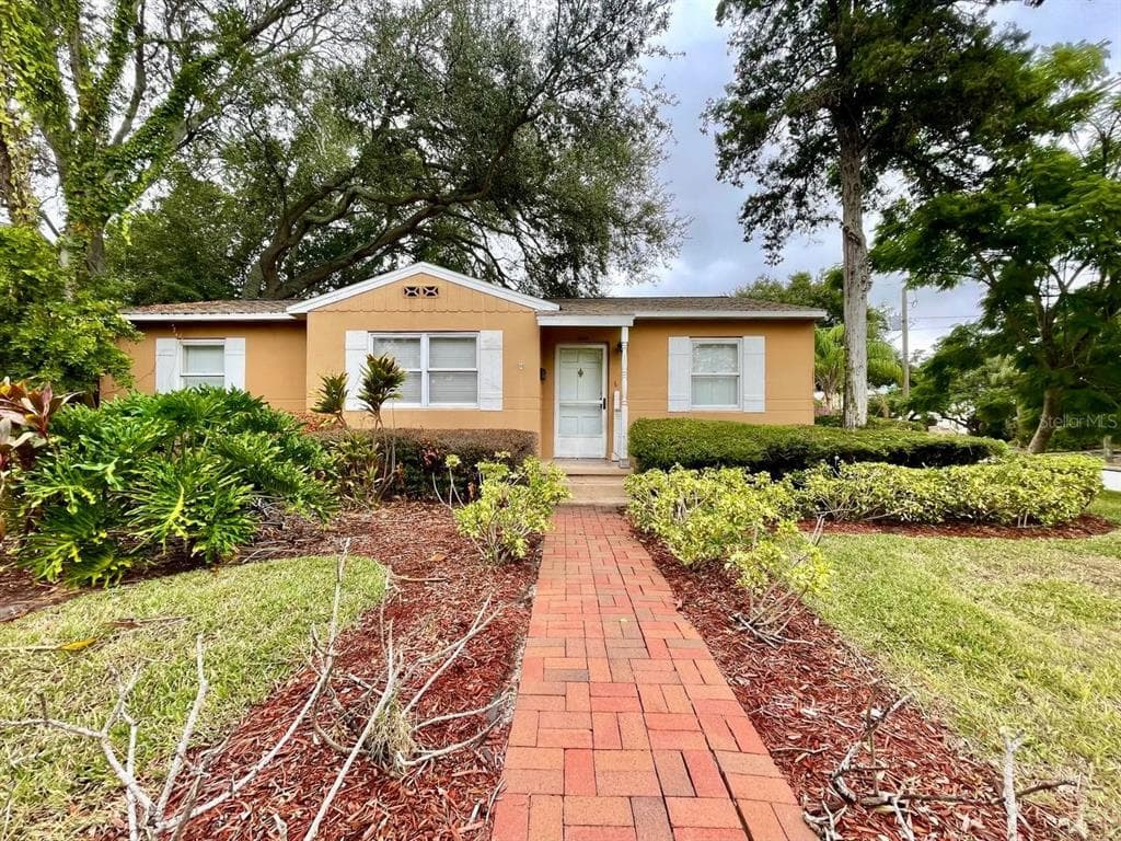 3605 S STERLING AVENUE TAMPA, FL 33629