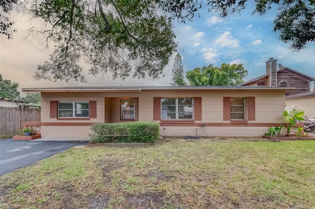 8395 56TH WAY N PINELLAS PARK, FL 33781