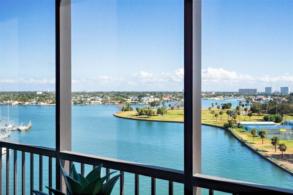 10355 PARADISE BOULEVARD UNIT 807 TREASURE ISLAND, FL 33706