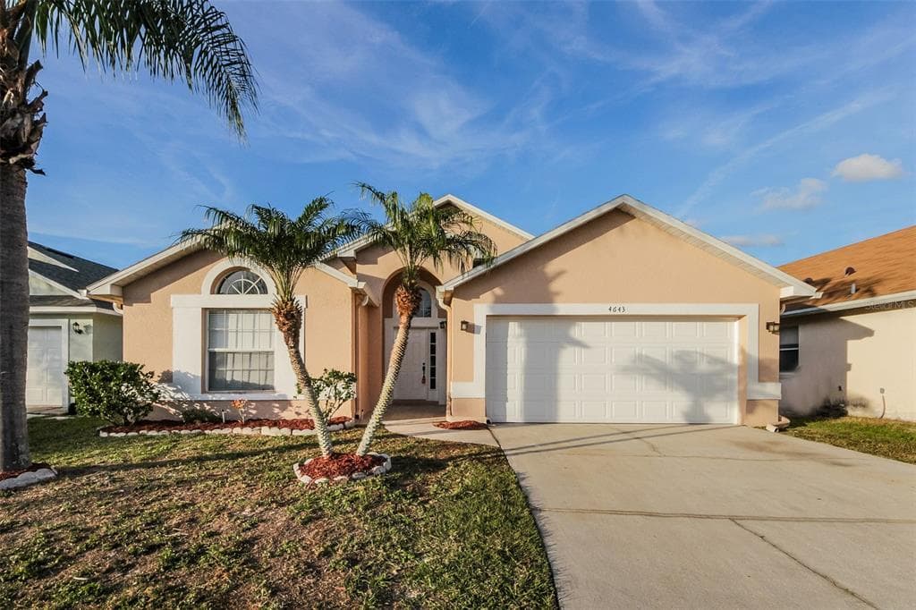 4643 EAGLE PEAK DRIVE KISSIMMEE, FL 34746