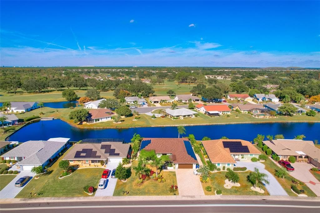 2012 N PEBBLE BEACH BOULEVARD SUN CITY CENTER, FL 33573