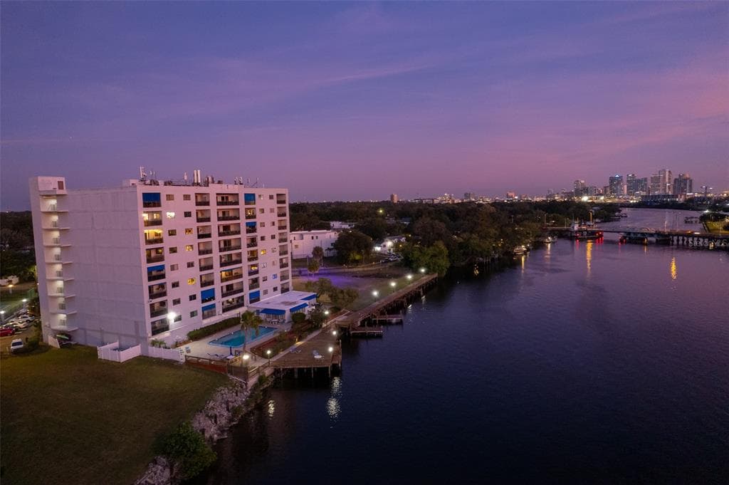 2780 N RIVERSIDE DRIVE UNIT 605 TAMPA, FL 33602