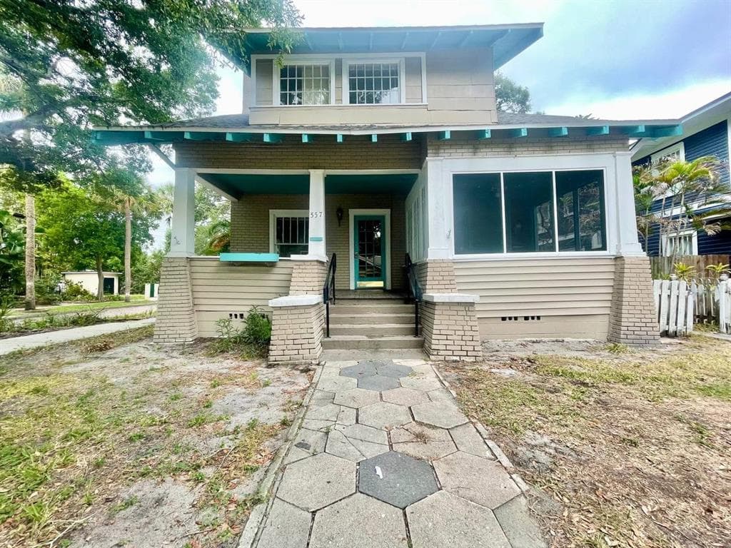 557 6TH AVENUE N ST PETERSBURG, FL 33701