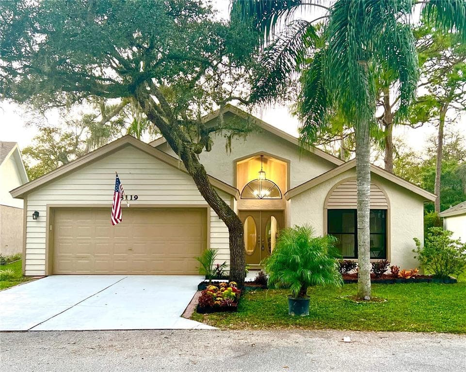 8119 HATHAWAY DRIVE