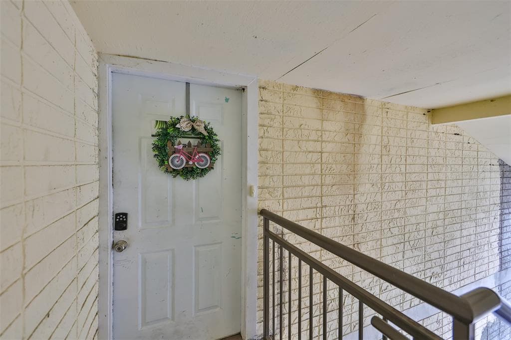 7804 PALMERA POINTE CIRCLE UNIT 201 TAMPA, FL 33615