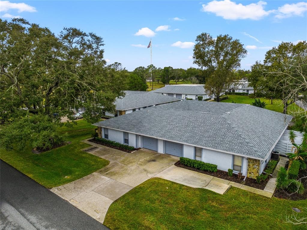 23325 CLUB VILLAS DRIVE LAND O LAKES, FL 34639
