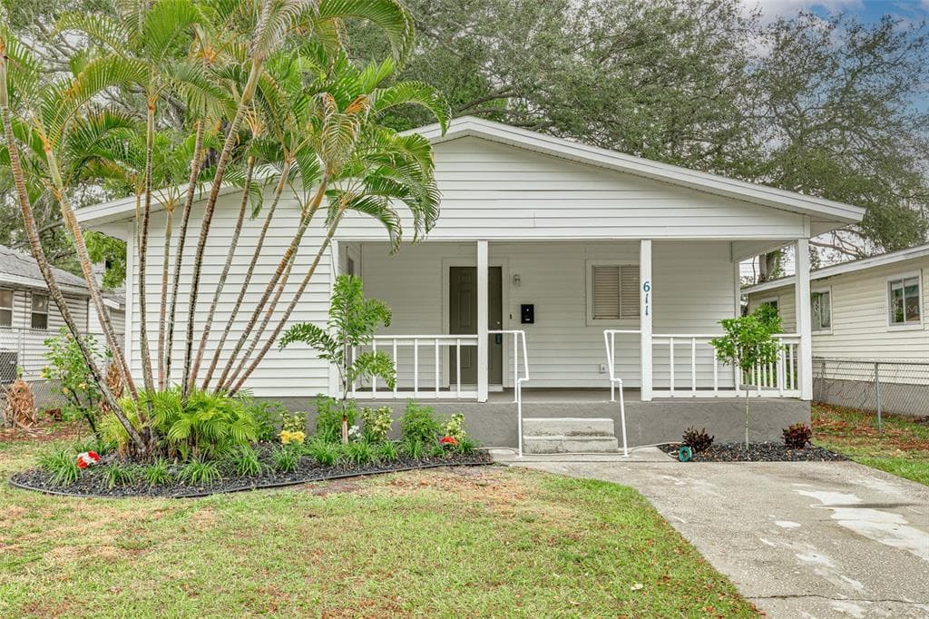 611 16TH AVENUE S ST PETERSBURG, FL 33701