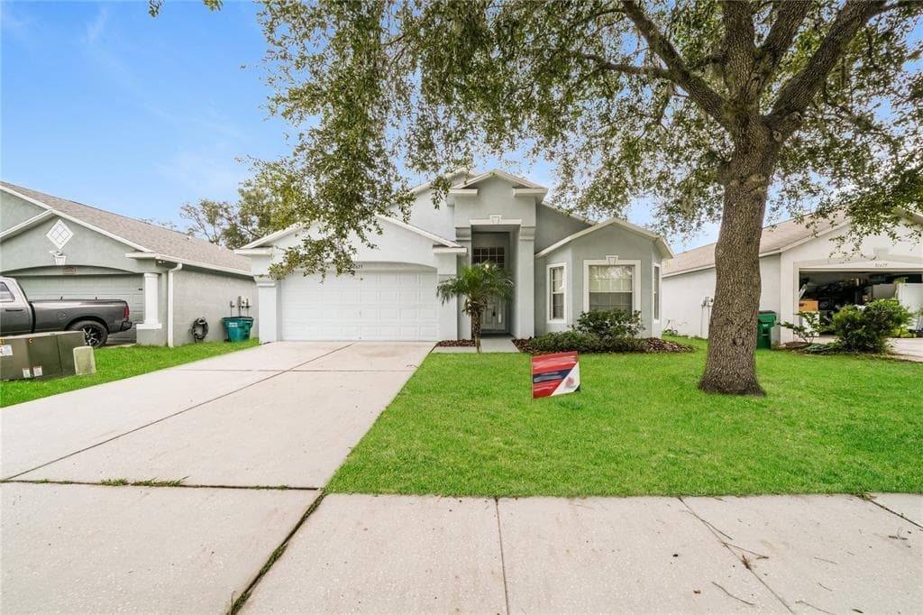 30623 MIDTOWN COURT WESLEY CHAPEL, FL 33545