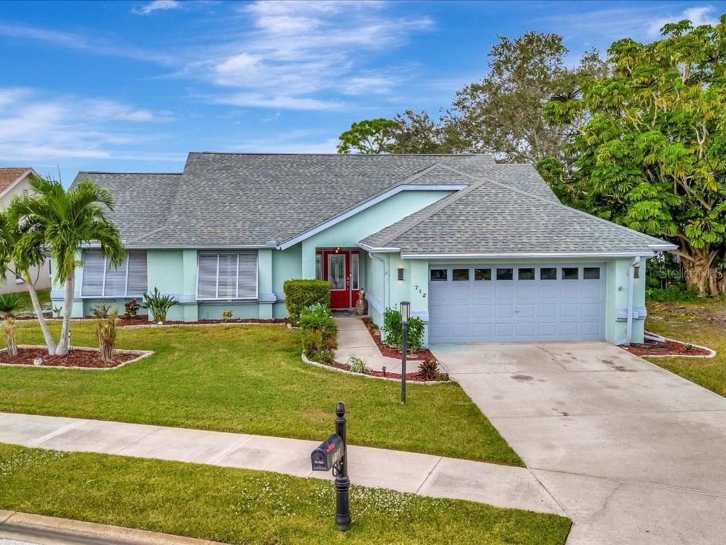 712 SUGARWOOD TRAIL VENICE, FL 34292