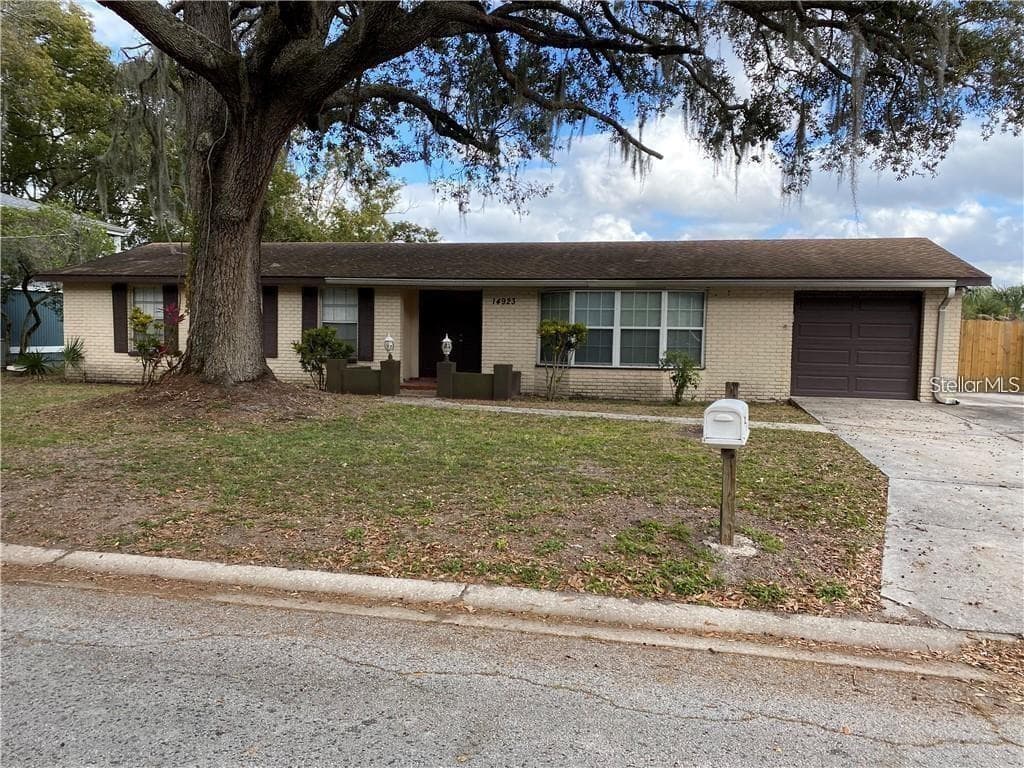14923 W HARDY DRIVE TAMPA, FL 33613