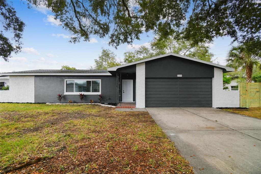 2194 CAMPUS CLEARWATER, FL 33764