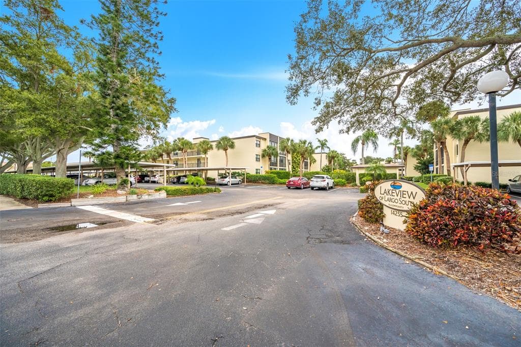 14255 ROSEMARY LANE UNIT 8206 LARGO, FL 33774
