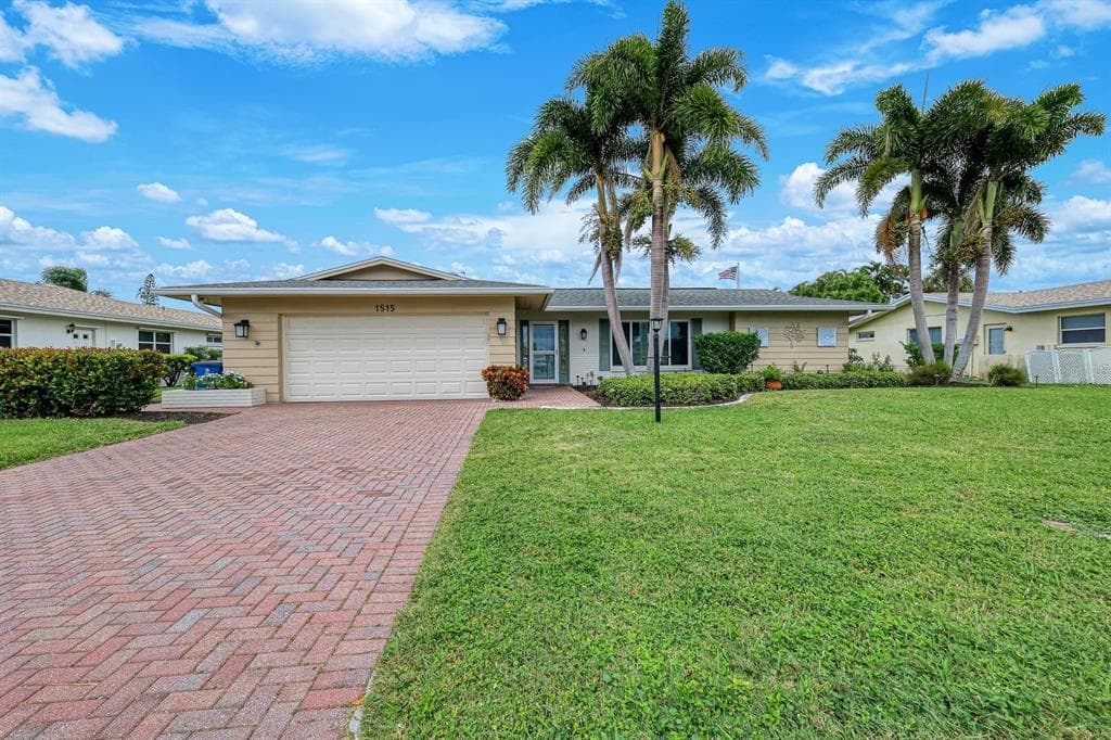 1515 TREDEGAR DRIVE FORT MYERS, FL 33919