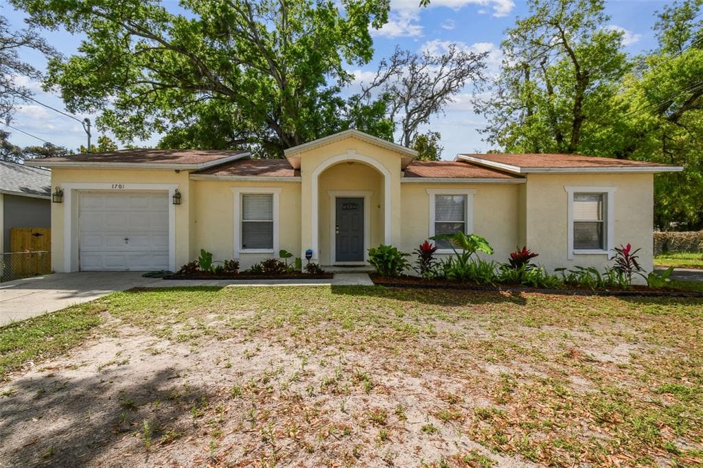 1701 E CAYUGA STREET TAMPA, FL 33610