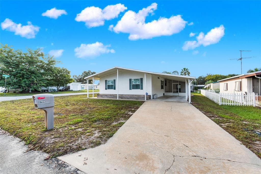 37914 PALMETTO PALM DRIVE ZEPHYRHILLS, FL 33542