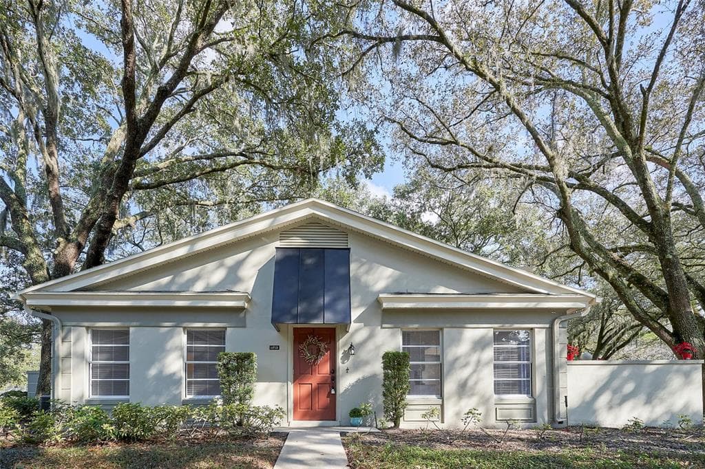11713 RAINTREE DRIVE TEMPLE TERRACE, FL 33617