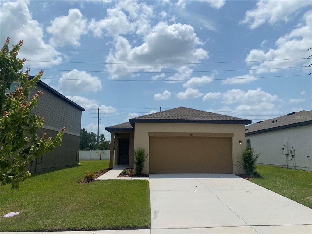 34925 DAISY MEADOW LOOP ZEPHYRHILLS, FL 33541