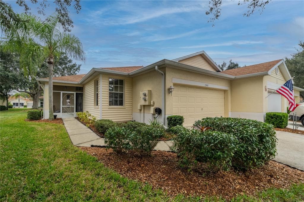 2342 NANTUCKET DRIVE UNIT 60 SUN CITY CENTER, FL 33573