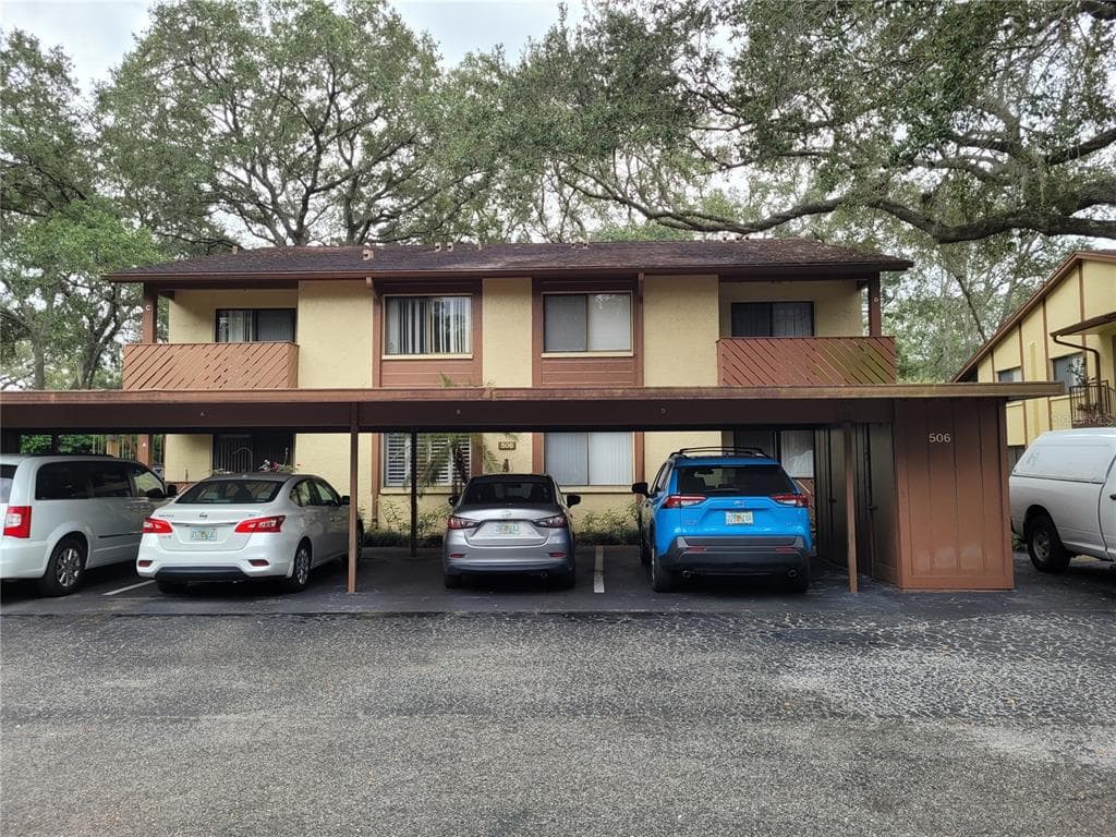 506 MISTLETOE COURT UNIT B SAFETY HARBOR, FL 34695