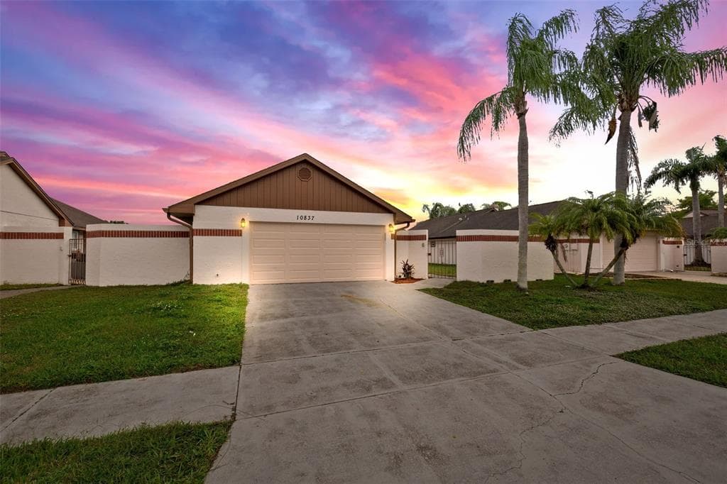 10837 VENICE CIRCLE TAMPA, FL 33635