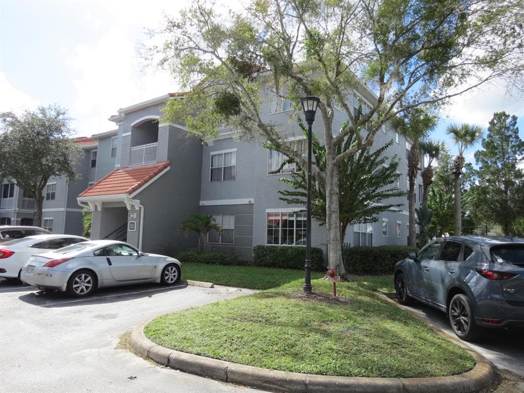 18001 RICHMOND PLACE DRIVE UNIT 225 TAMPA, FL 33647