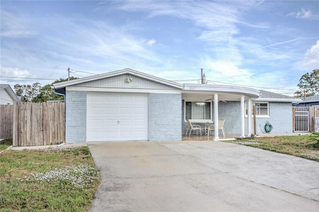3807 CEDARWOOD DRIVE HOLIDAY, FL 34691