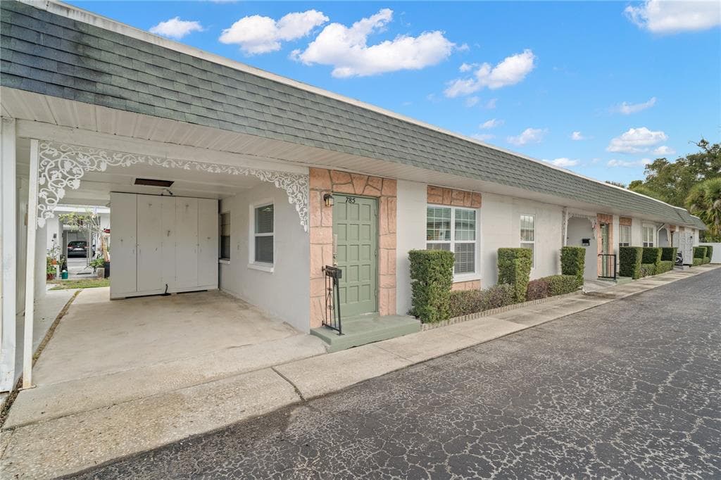 7856 39TH TERRACE N ST PETERSBURG, FL 33709
