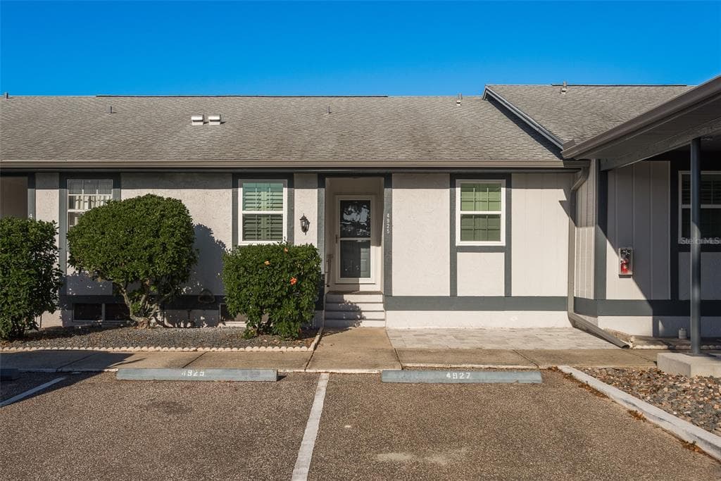 4925 NEW ENGLAND BOULEVARD UNIT 204 NEW PORT RICHEY, FL 34652