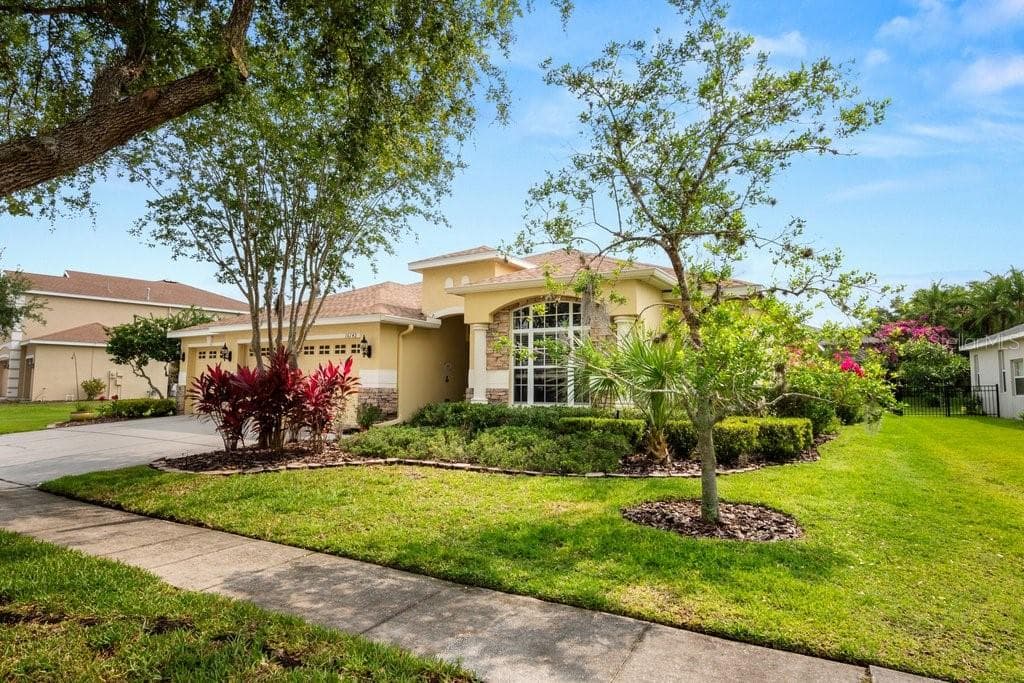 16142 BRIDGEPARK DRIVE LITHIA, FL 33547