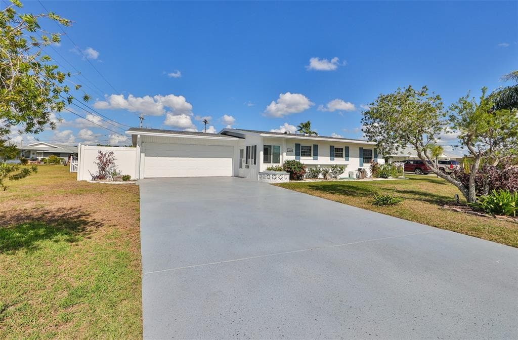 1029 AUGUSTA DRIVE SUN CITY CENTER, FL 33573