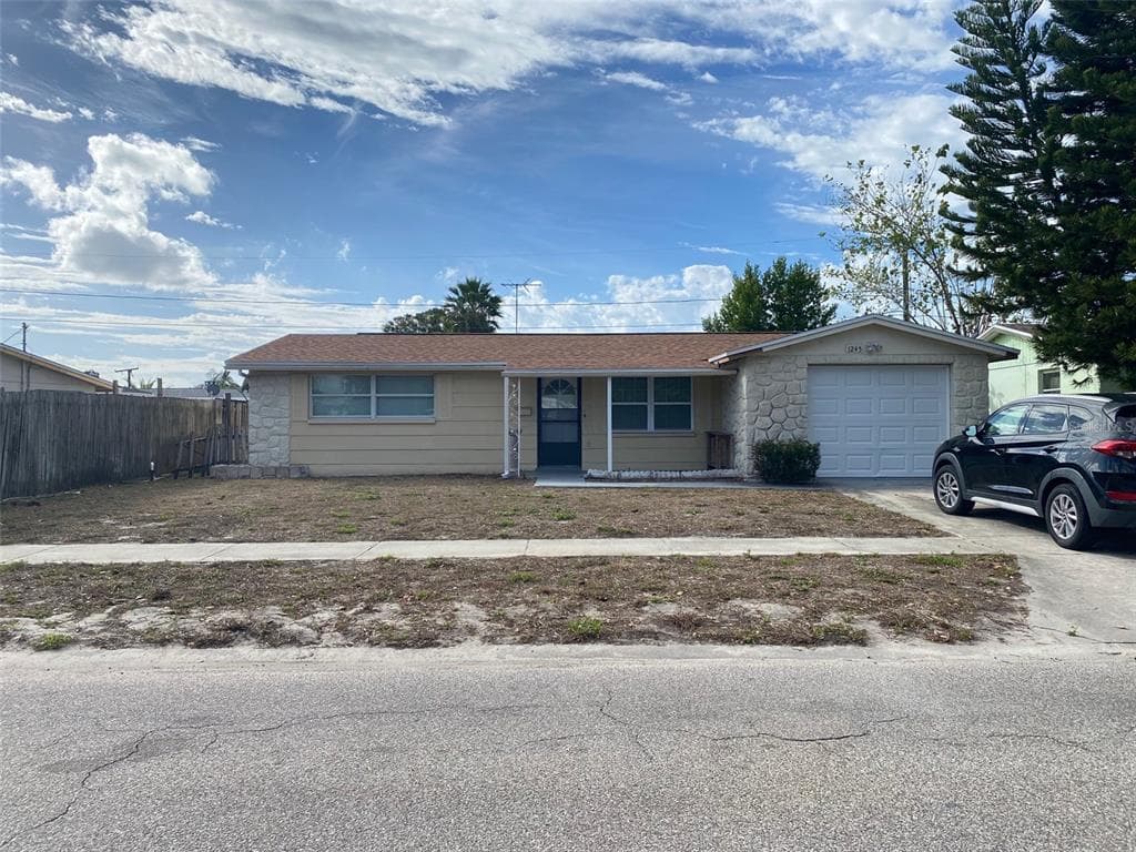 1245 LANDAU STREET HOLIDAY, FL 34690