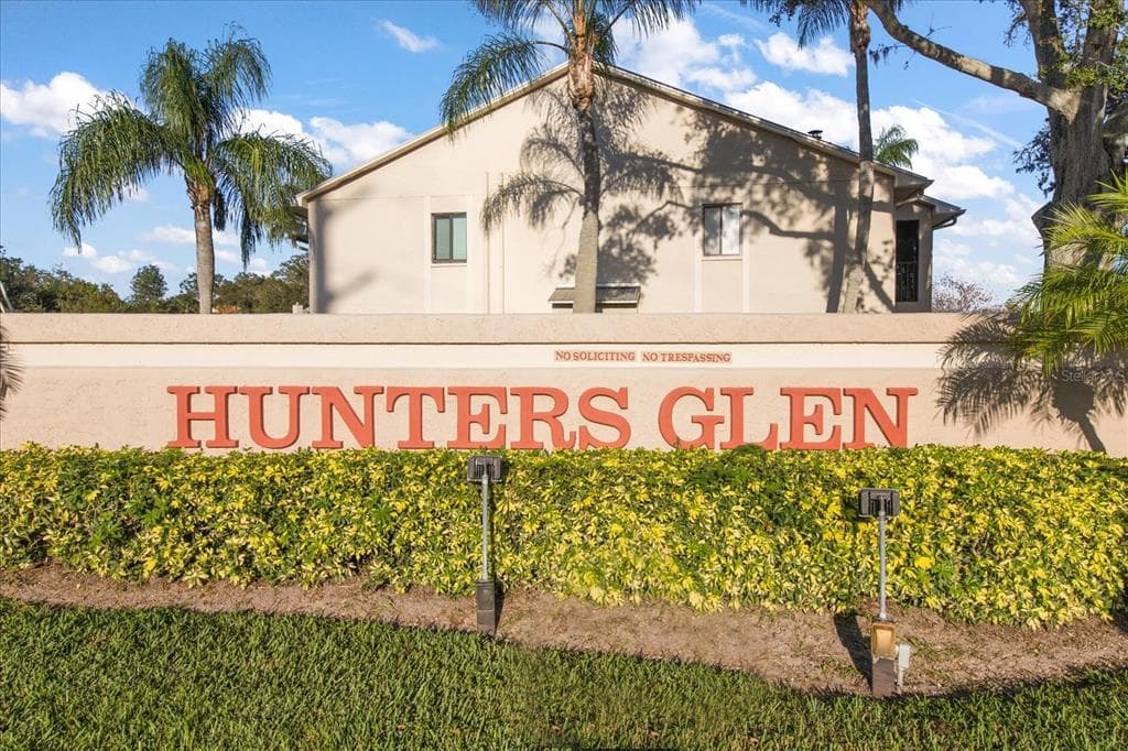 2067 HUNTERS GLEN DRIVE UNIT 312 DUNEDIN, FL 34698