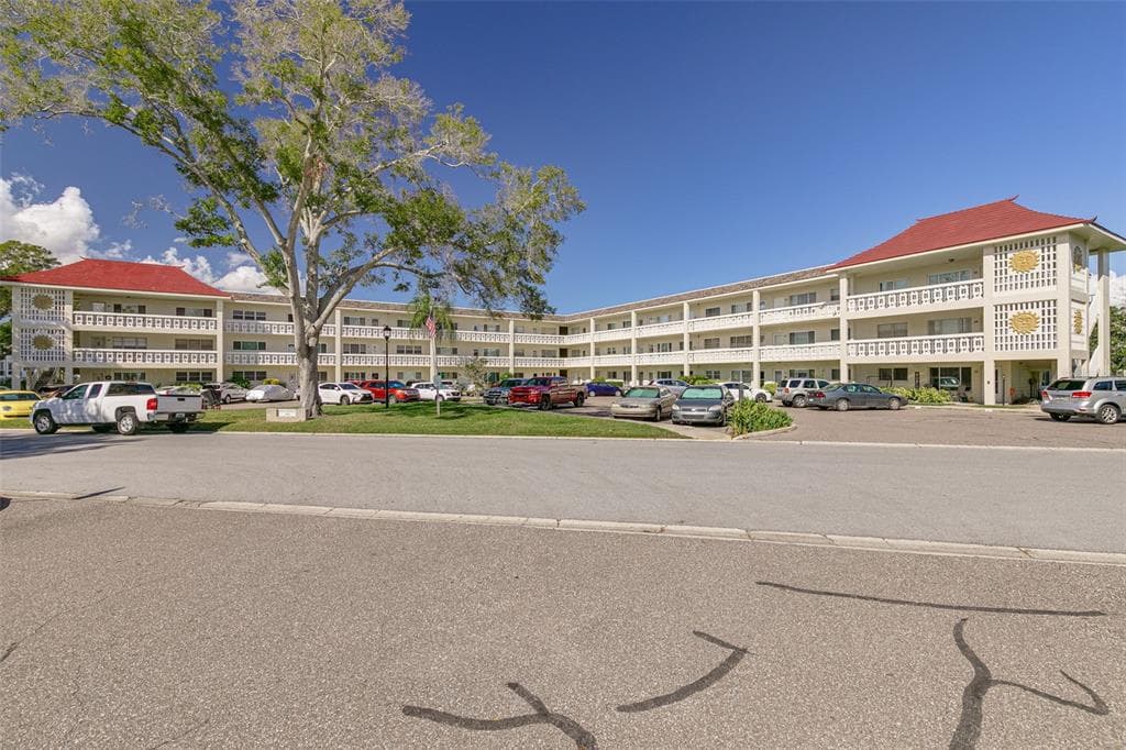 2452 BRAZILIA DRIVE UNIT 50 CLEARWATER, FL 33763