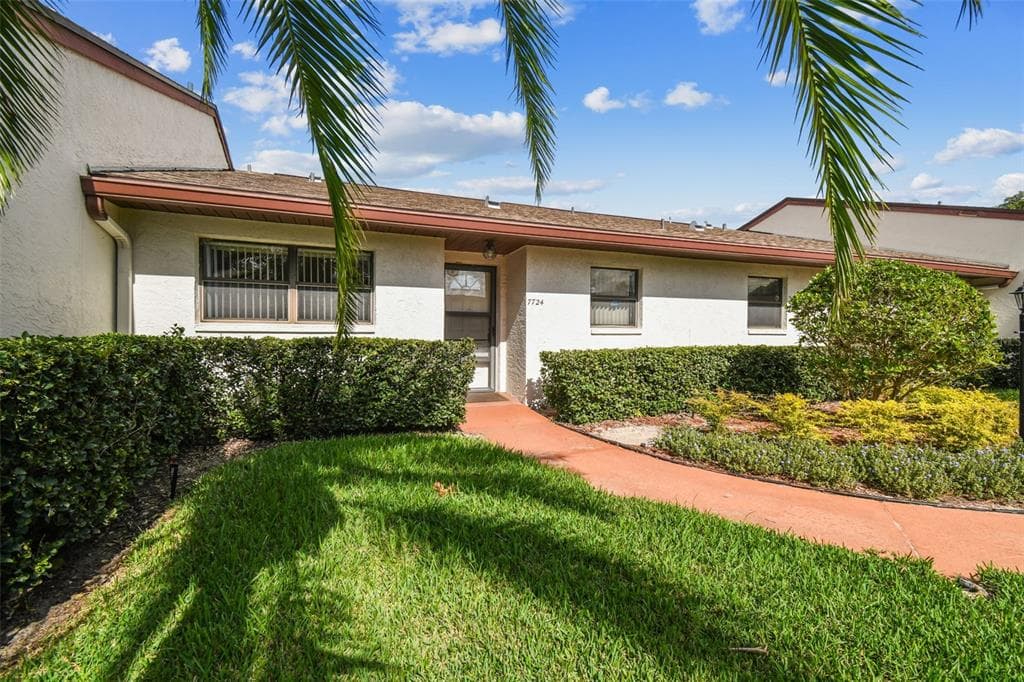 7724 RADCLIFFE CIRCLE PORT RICHEY, FL 34668