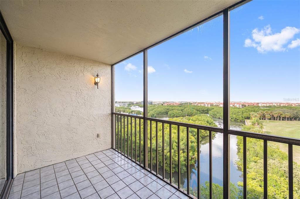 900 COVE CAY DRIVE UNIT 7H CLEARWATER, FL 33760