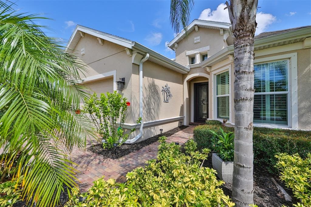 1848 PACIFIC DUNES DRIVE SUN CITY CENTER, FL 33573