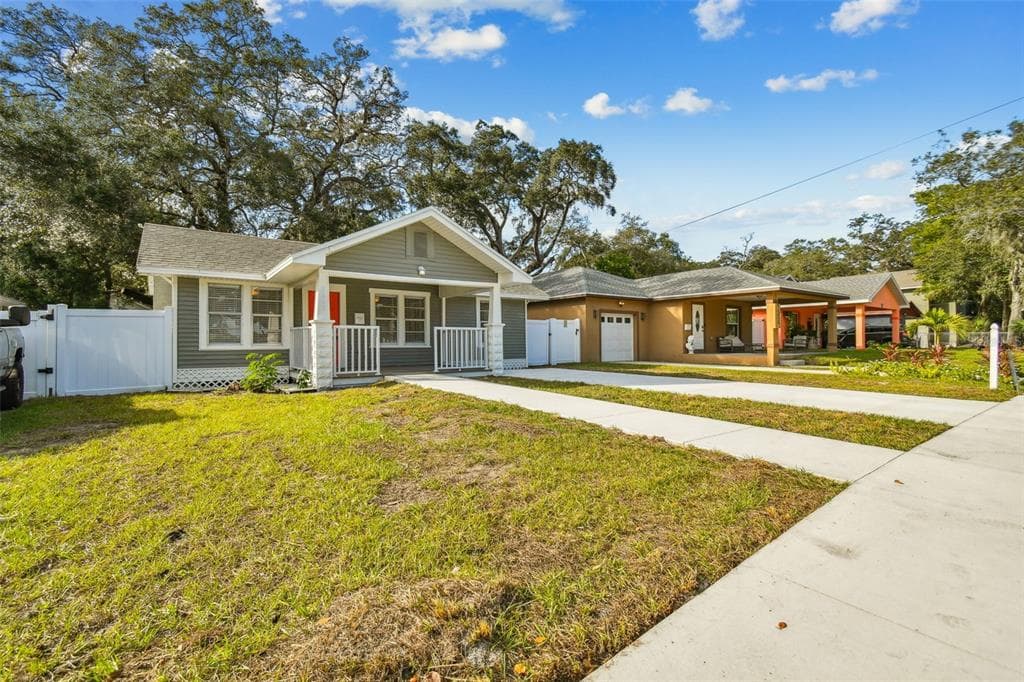 1665 12TH STREET S ST PETERSBURG, FL 33705