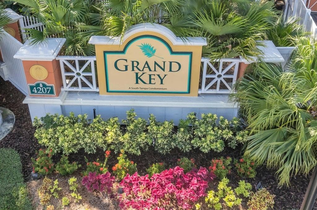 4207 S DALE MABRY HIGHWAY UNIT 12108 TAMPA, FL 33611