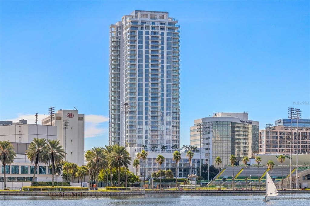 301 1ST STREET S UNIT 2505 ST PETERSBURG, FL 33701