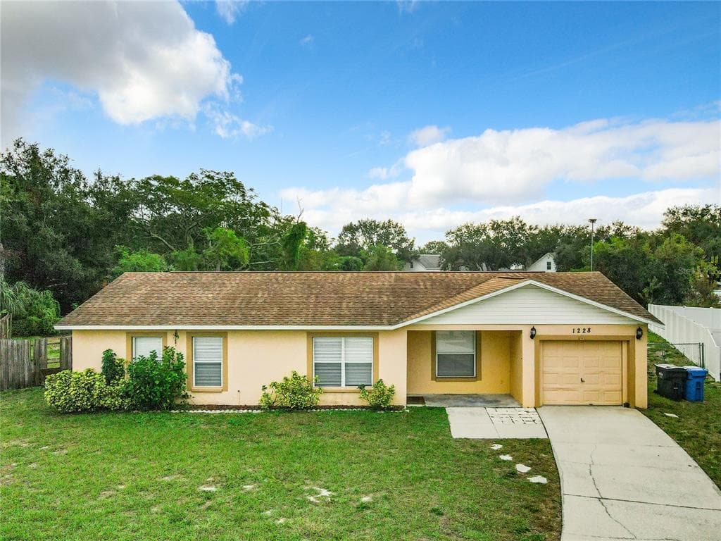 1228 HARVEST HOME COURT RUSKIN, FL 33570
