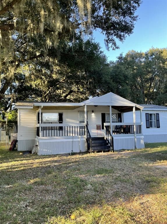 145 E LEMON STREET LADY LAKE, FL 32159