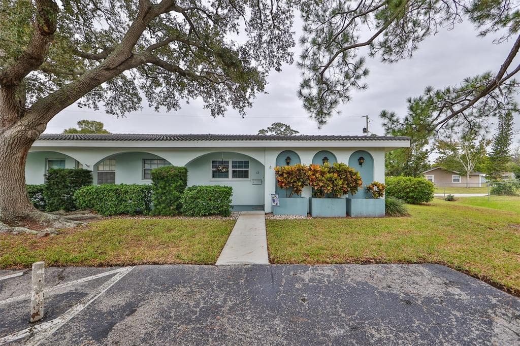 11200 102ND AVENUE UNIT 72 SEMINOLE, FL 33778