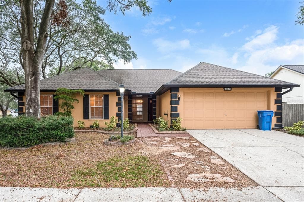 902 LAKEMONT HILLS BOULEVARD BRANDON, FL 33510