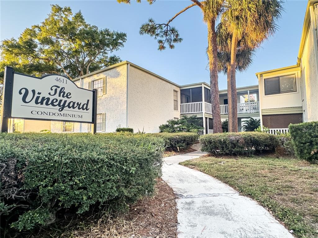 302 N TRASK STREET UNIT 204 TAMPA, FL 33609