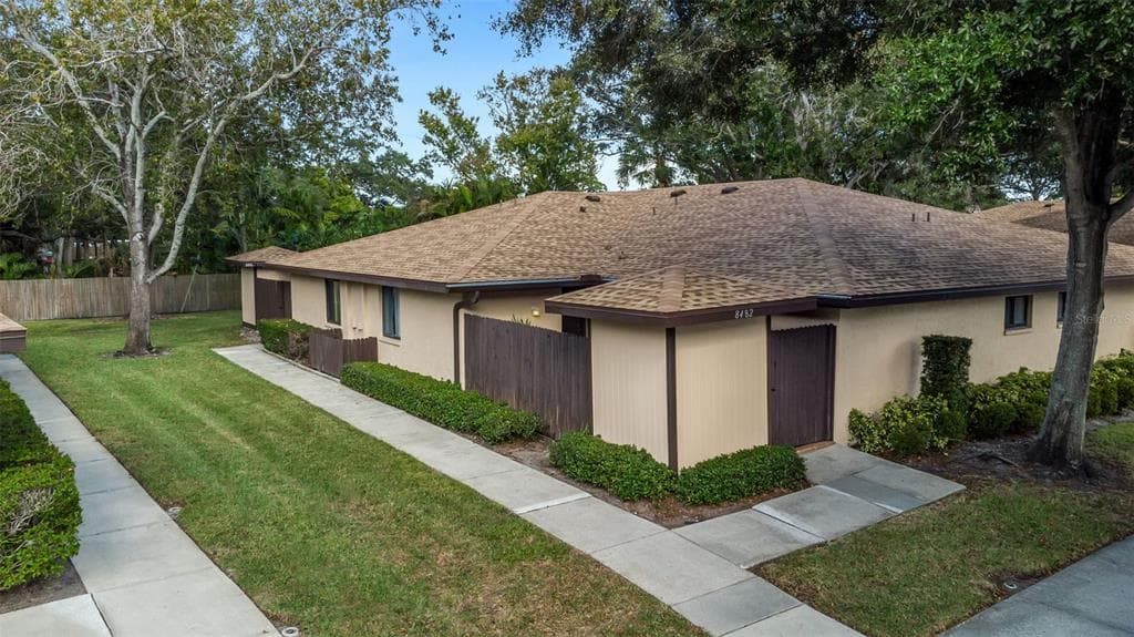 8486 60TH STREET N UNIT 804 PINELLAS PARK, FL 33781