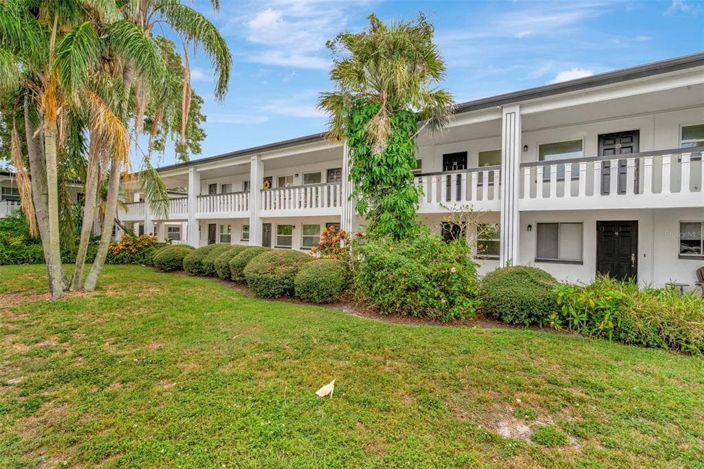 3700 HAINES ROAD N UNIT 5 ST PETERSBURG, FL 33704