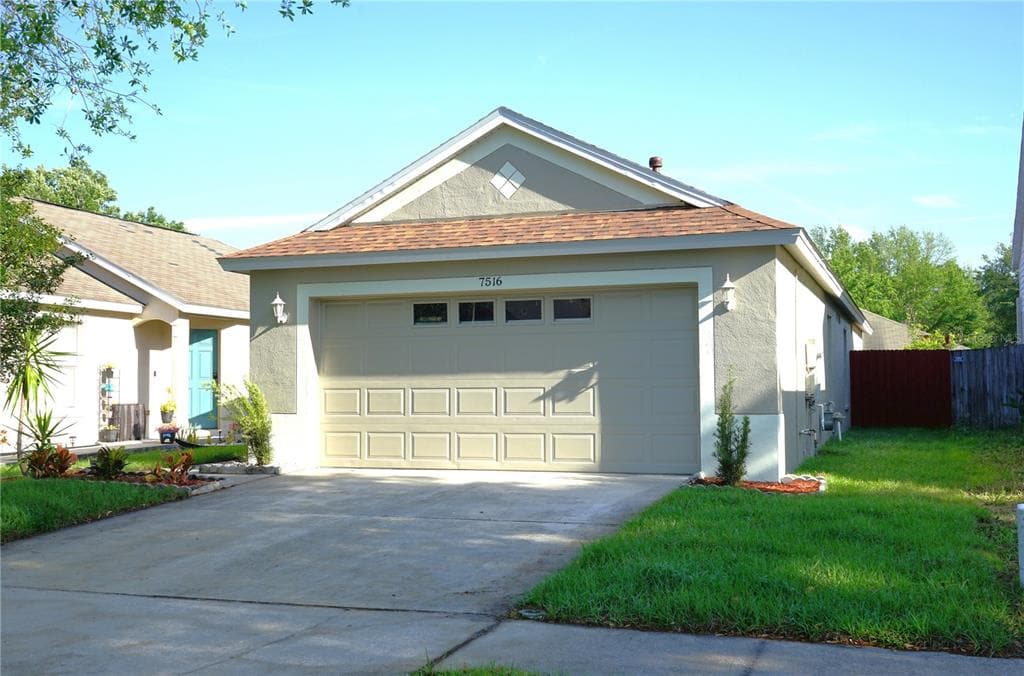 7516 OXFORD GARDEN CIRCLE APOLLO BEACH, FL 33572