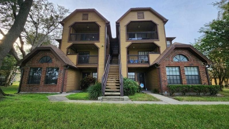 315 LAKEPOINTE DRIVE UNIT 303 ALTAMONTE SPRINGS, FL 32701